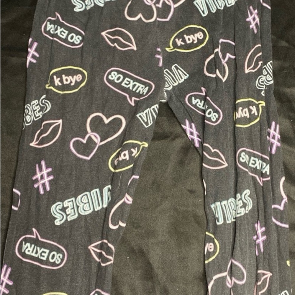 Graphic Print Black Leggings